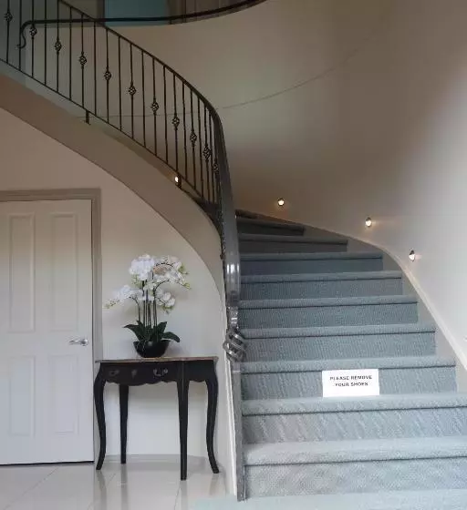 Majatalo St Andrews House