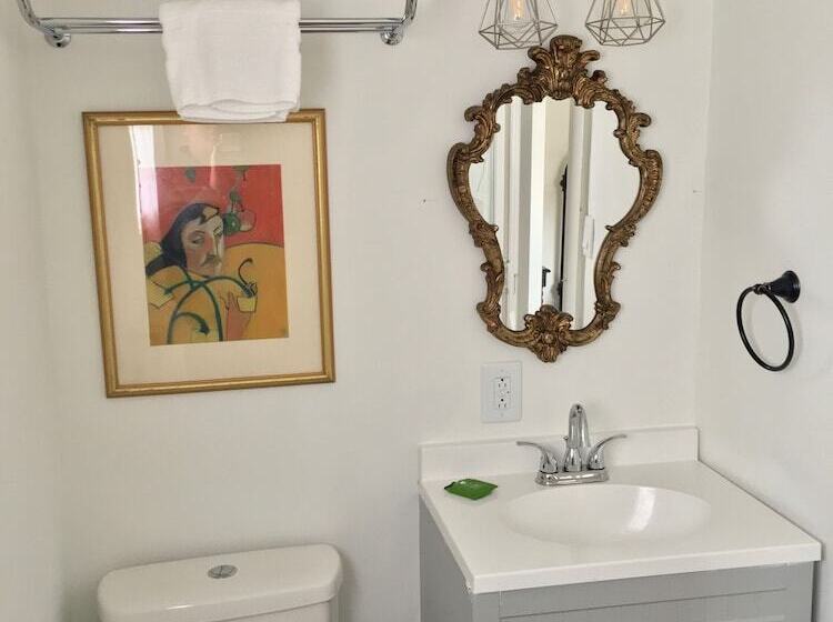 ユースホステル The Inn At Warm Springs