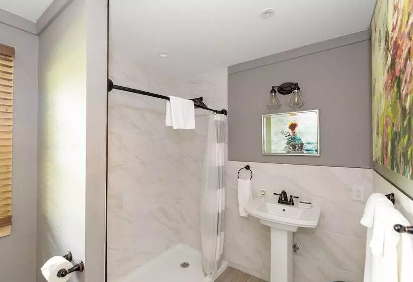 Retkeilymaja The Inn At Warm Springs