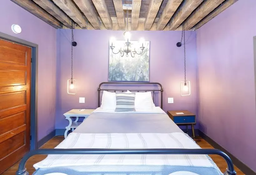 Retkeilymaja The Inn At Warm Springs