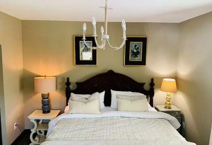 Retkeilymaja The Inn At Warm Springs