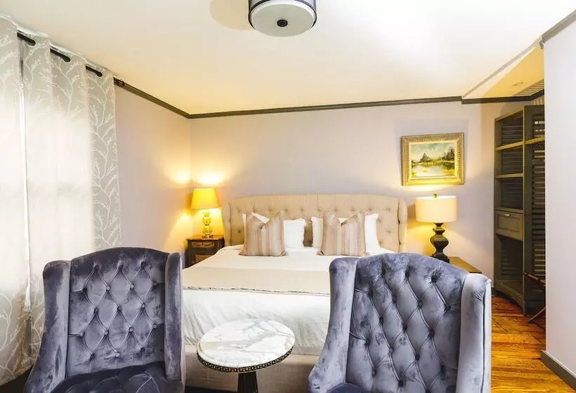 Retkeilymaja The Inn At Warm Springs