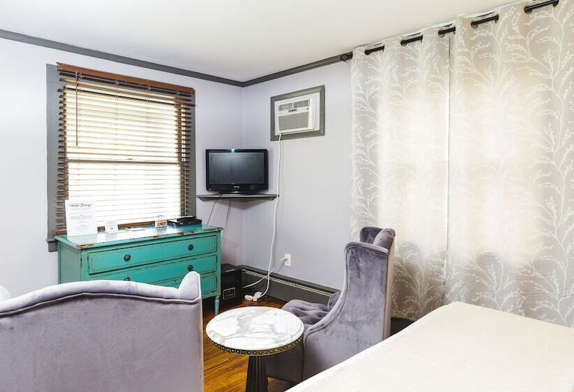 ユースホステル The Inn At Warm Springs