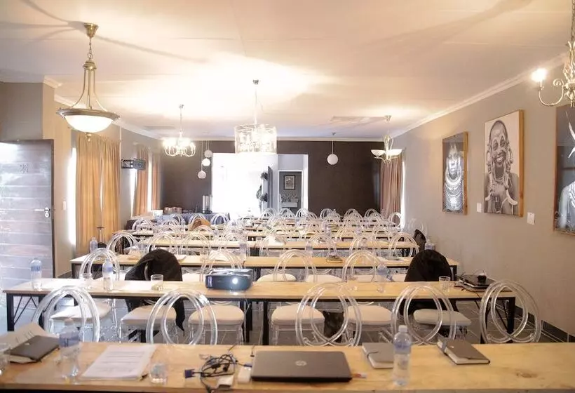 Hotelli 3 Lux Suites