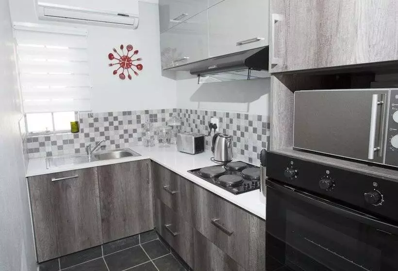 Hotelli 3 Lux Suites