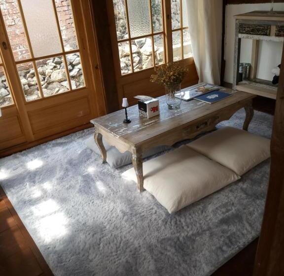 Pensión Hundred Years Hanok