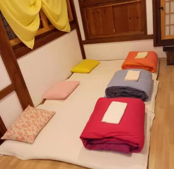 Majatalo Hundred Years Hanok