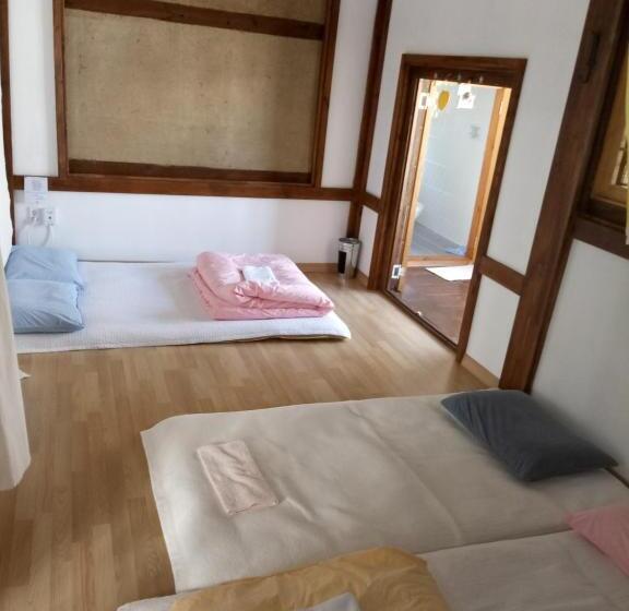 Pensión Hundred Years Hanok