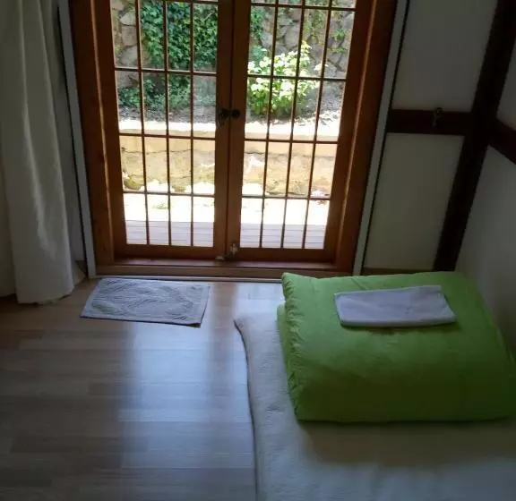 Majatalo Hundred Years Hanok