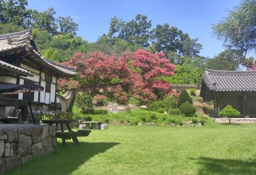 Pensão Ahndong Kimjongtaek Yangsodang