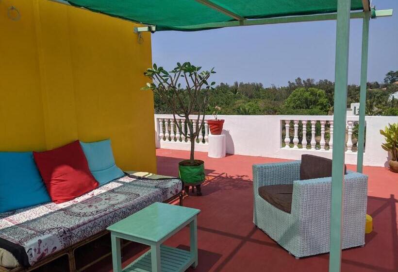 פנסיון Blue Moon Guest House