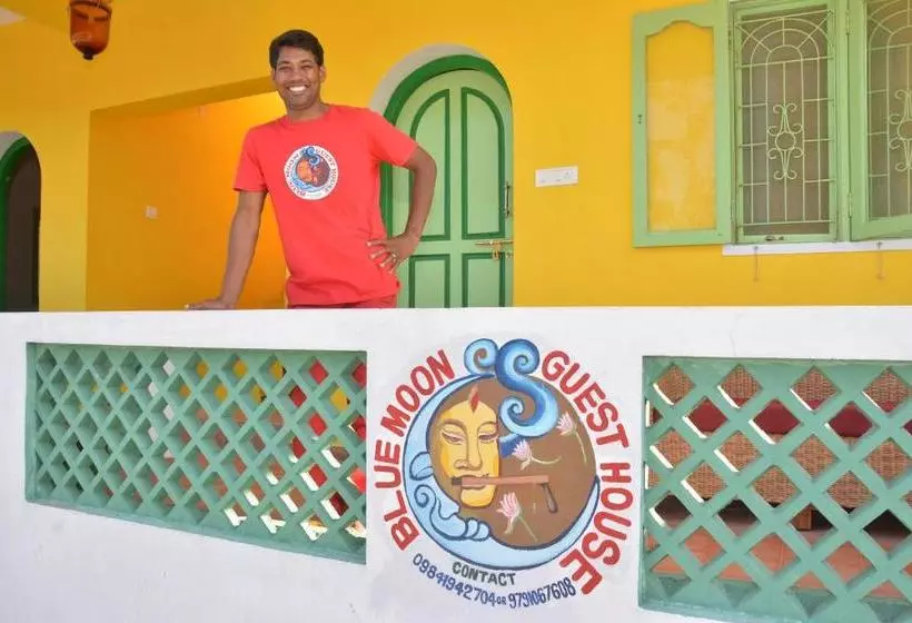 Majatalo Blue Moon Guest House