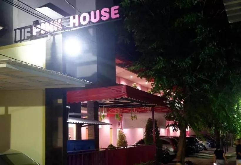 پانسیون Pink House