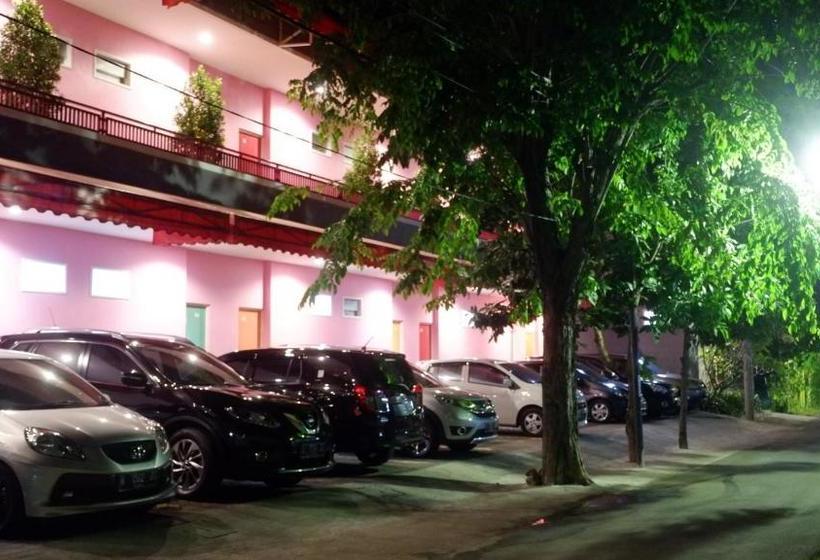 膳宿费 Pink House