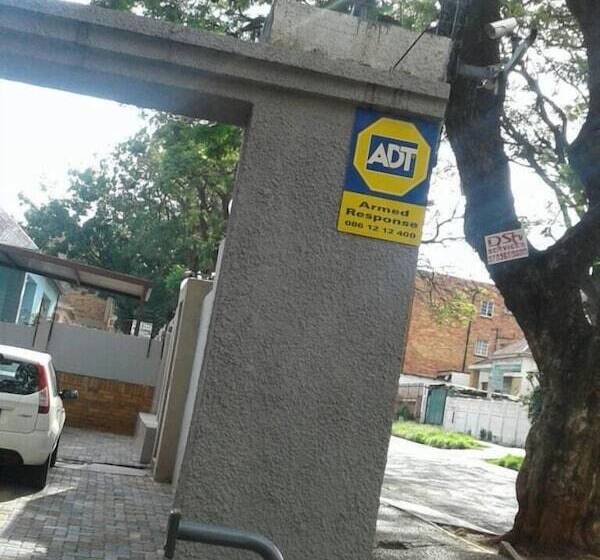 پانسیون Royal Crown Guesthouse