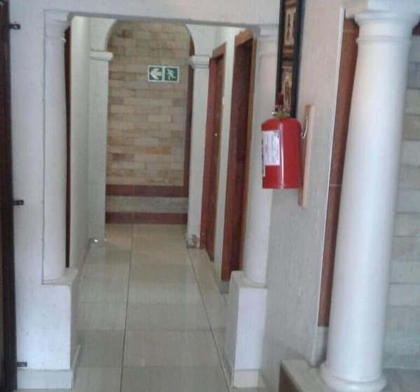 پانسیون Royal Crown Guesthouse