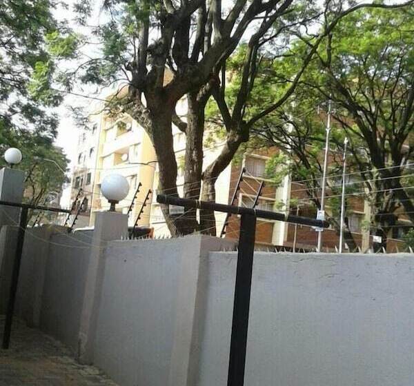 پانسیون Royal Crown Guesthouse