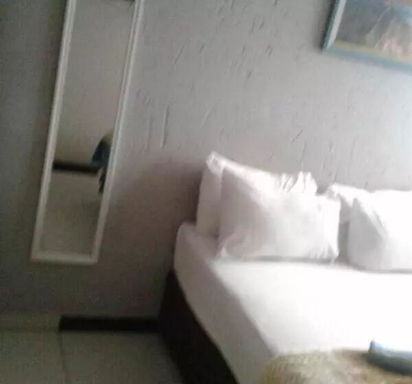 ペンション Royal Crown Guesthouse