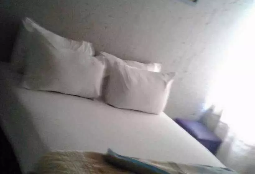 ペンション Royal Crown Guesthouse