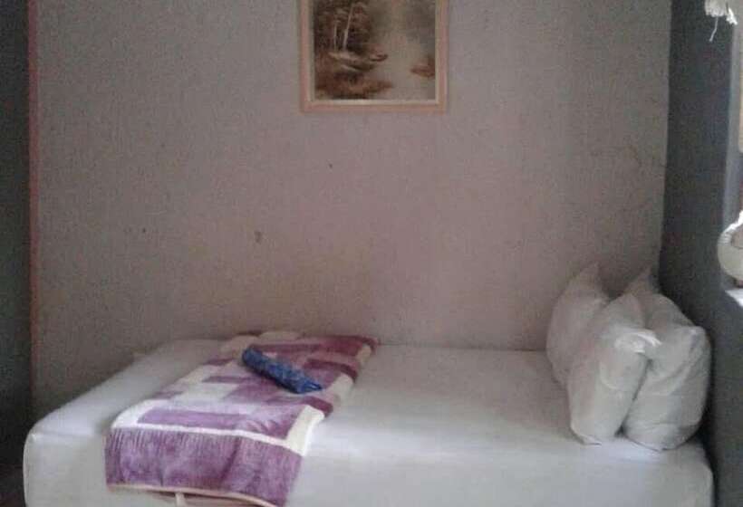 پانسیون Royal Crown Guesthouse