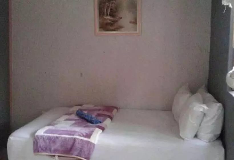 ペンション Royal Crown Guesthouse