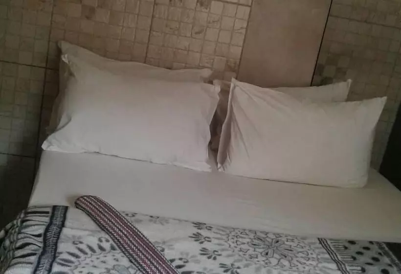 ペンション Royal Crown Guesthouse