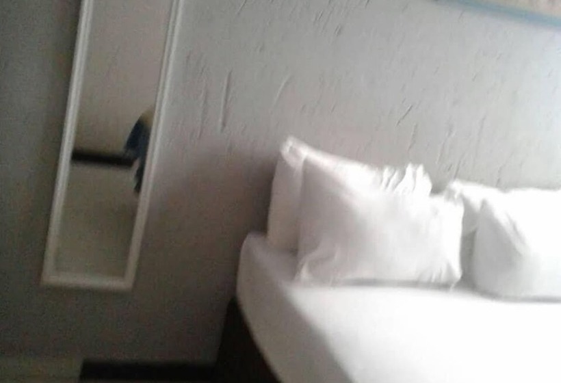 پانسیون Royal Crown Guesthouse