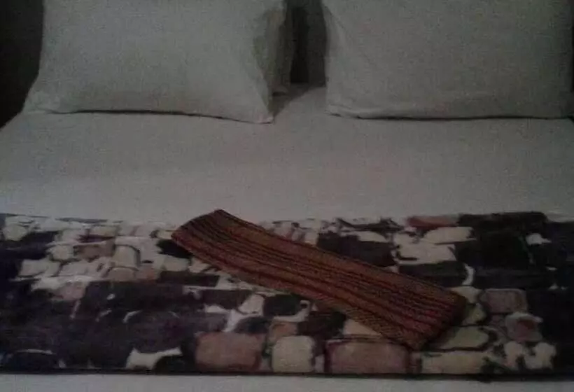 ペンション Royal Crown Guesthouse