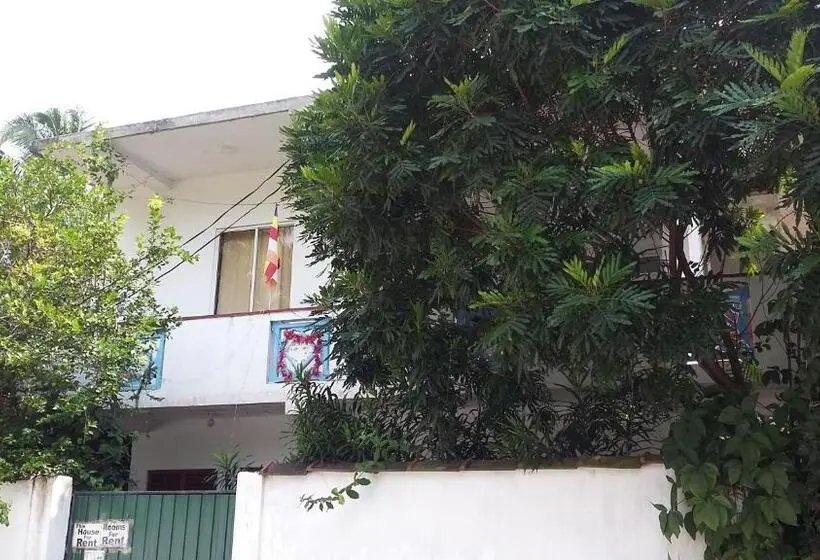 ペンション Ameesha Guesthouse
