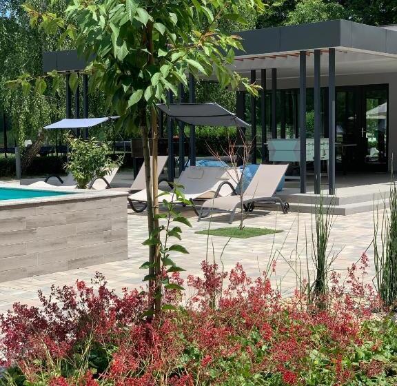 Пансион Mohácsi Wellness Vendégház és Lovasklub