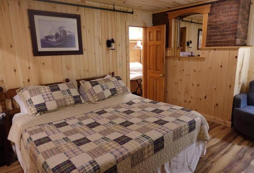 호스텔 Rangeley Saddleback Inn