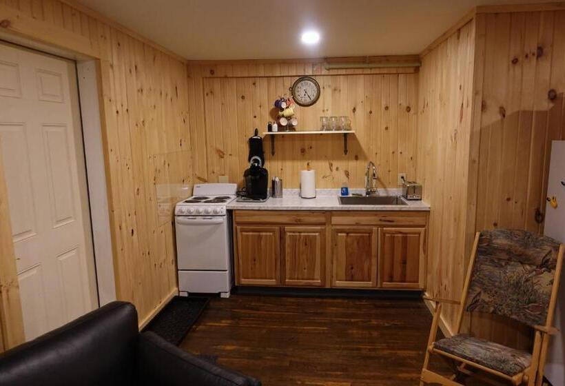 호스텔 Rangeley Saddleback Inn