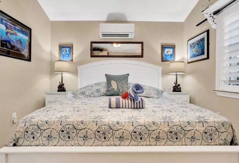 Hotelli Island Bay Resort