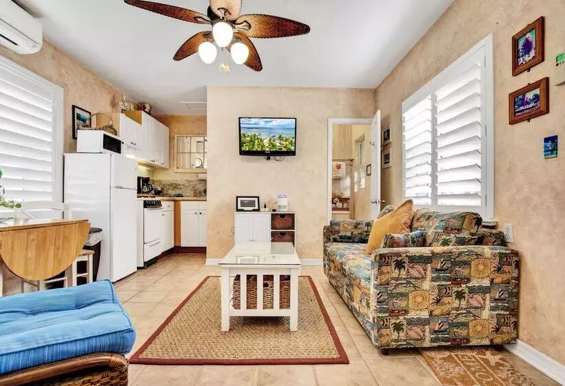 Hotelli Island Bay Resort