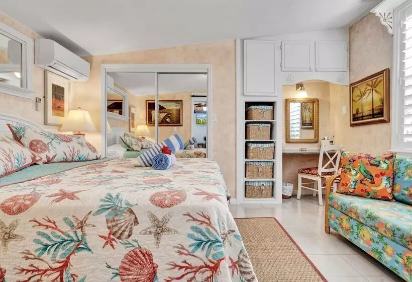 Hotelli Island Bay Resort