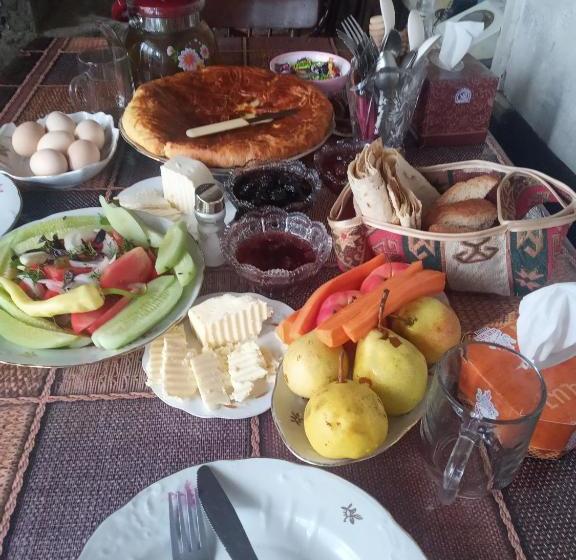 پانسیون Artush & Donaras B&b