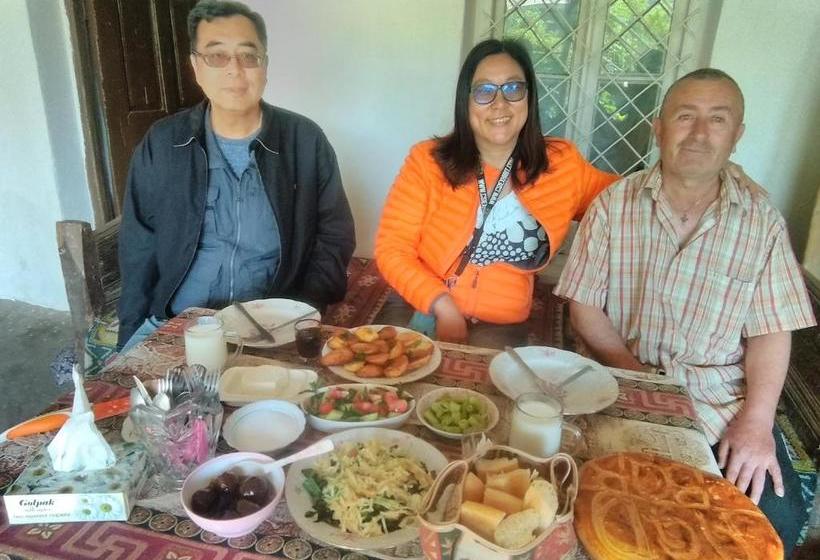 پانسیون Artush & Donaras B&b