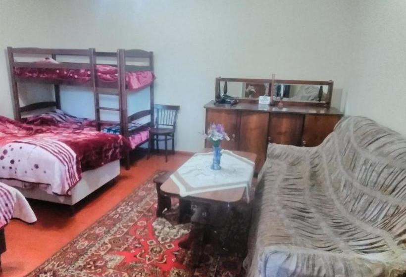 پانسیون Artush & Donaras B&b