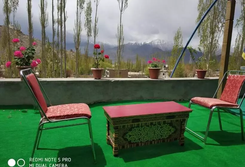 Majatalo The Morning Sky