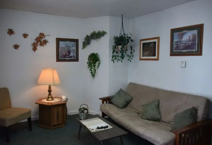 Royals Inn Motel