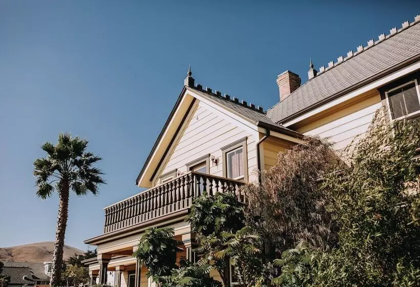 Aamiaismajoitus (B&B) Cass House Cayucos