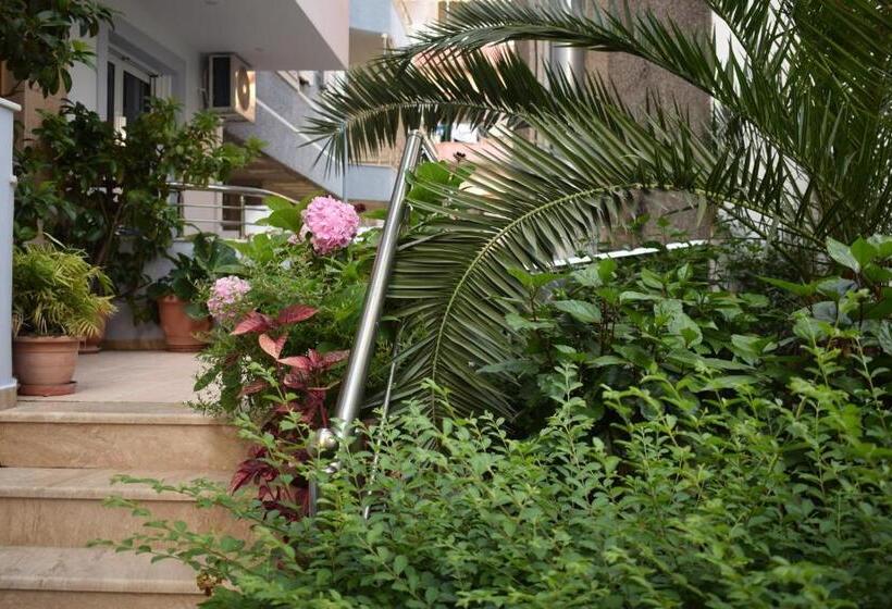 پانسیون Elena