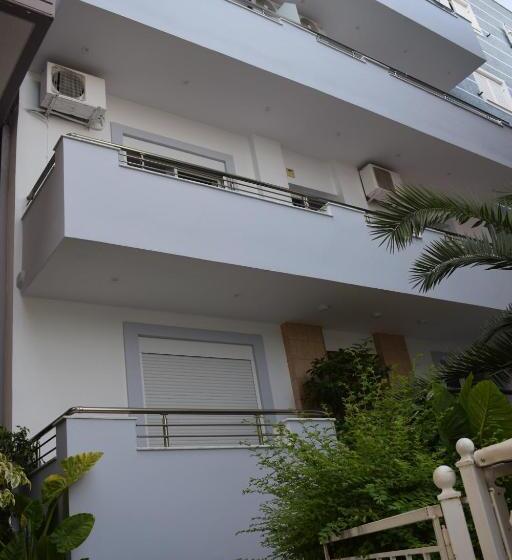 پانسیون Elena