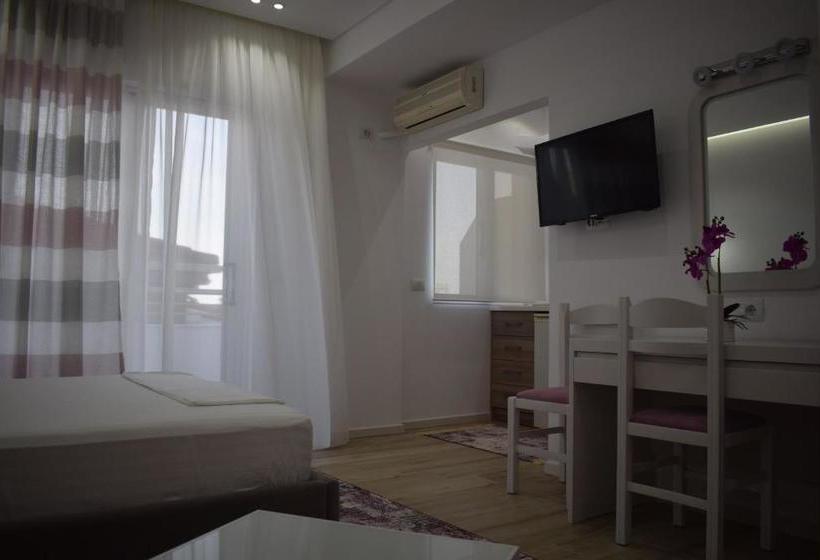 پانسیون Elena