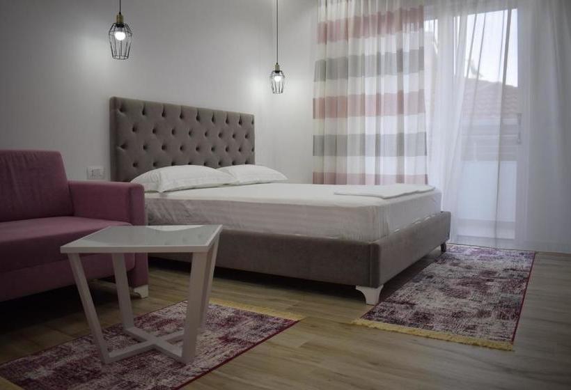 پانسیون Elena