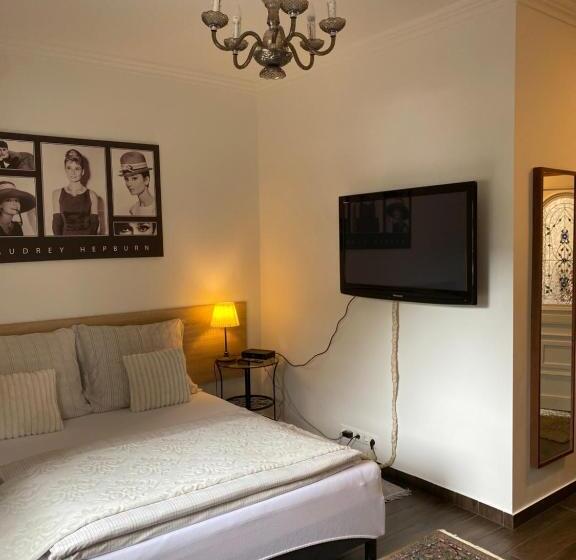 פנסיון Helga Vendégház