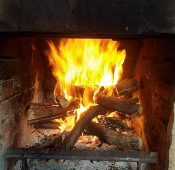 پانسیون Guest House Ucha