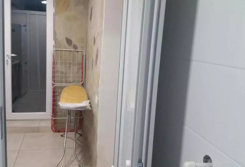 پانسیون Guest House Ucha