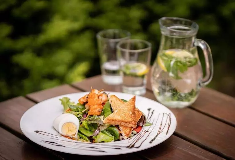 Majatalo Penzion Labska Marina