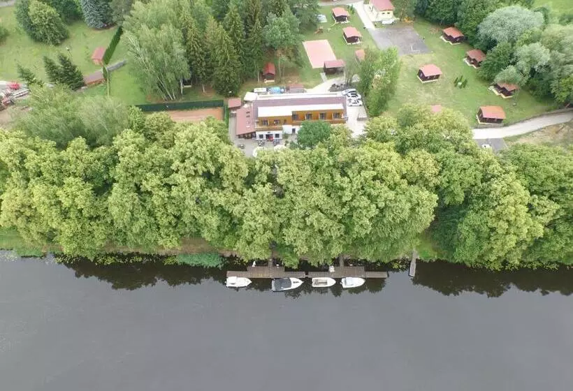 Majatalo Penzion Labska Marina